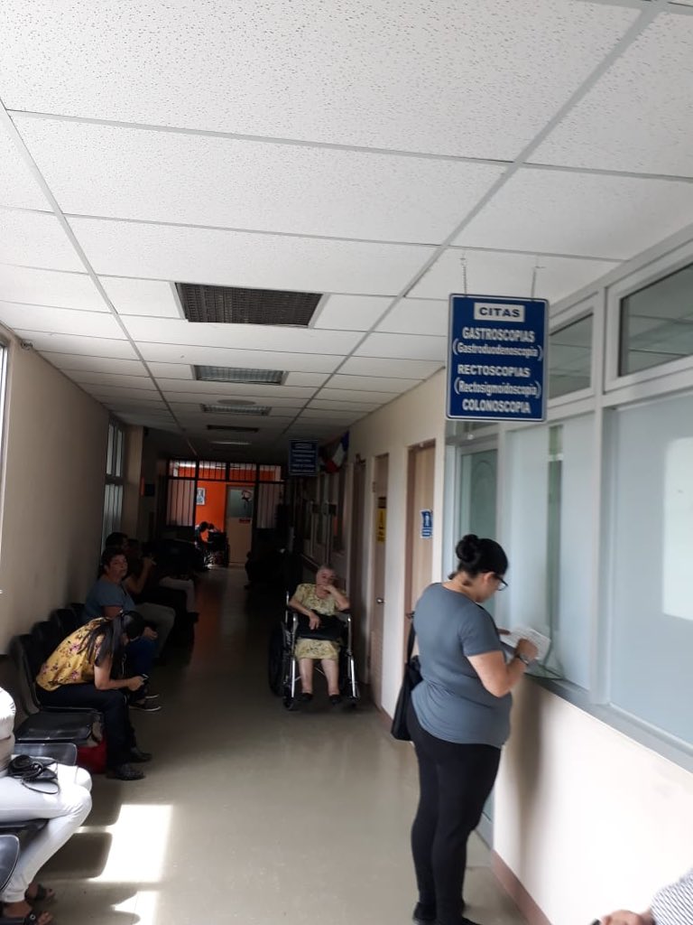 Huelga de sindicatos engrosa lista de cirugías programadas en hospitales de la Caja