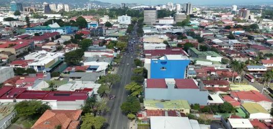 Sindicatos toman el centro de San José contra plan fiscal del gobierno