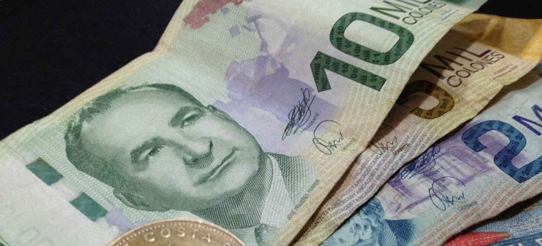 Evite ser víctima de timos con billetes falsos, autoridades llaman a tomar previsiones