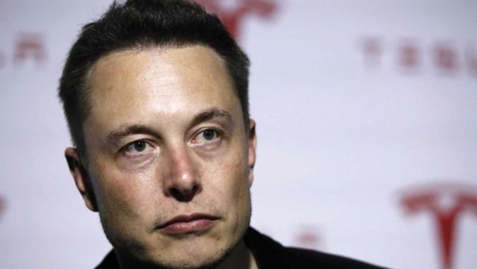 Elon Musk renunció a su puesto de director de Tesla y pagará multa de $20 millones por fraude