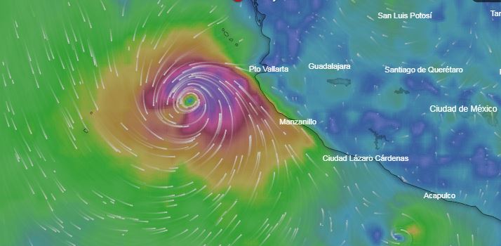 El huracán Willa subió a categoría 5 e impactará en la costa occidental de México este martes