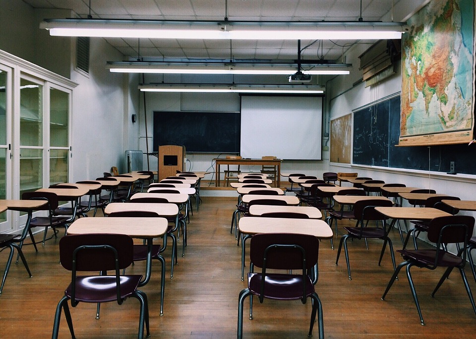 Estudiantes con “notas rojas” podrán salvar el año en examen durante noviembre