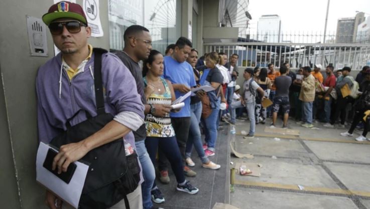 Perú dejará de otorgar permiso temporal de residencia a los venezolanos