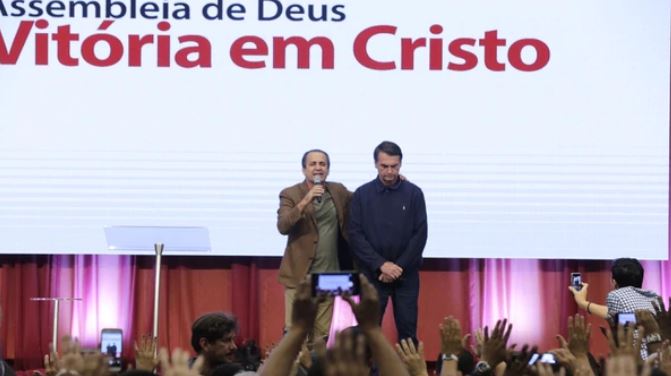 En su primer acto público como presidente electo de Brasil, Jair Bolsonaro participó de un culto evangélico