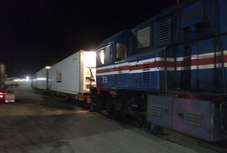 Aumenta traslado de cargas por tren hacia Limón ante dificultades por huelga