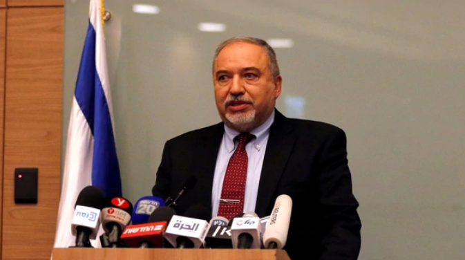 Tras el alto el fuego en Gaza, renunció el ministro de Defensa de Israel y pidió elecciones anticipadas