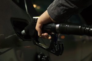 Contraloría advierte que combustible tico no es apto para vehículos menos contaminantes