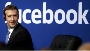 Mark Zuckerberg dijo que no está pensando en dimitir de Facebook