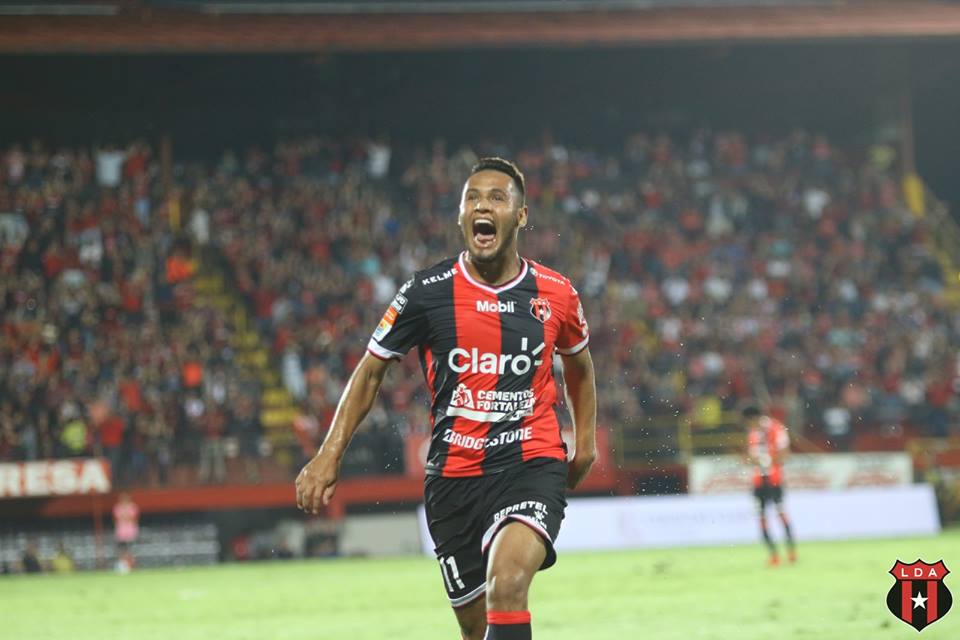 Alex López y Luis Garrido no saldrán de Alajuelense para el Clausura 2019
