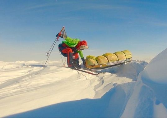 Estadounidense se convirtió en la primera persona en cruzar solo y sin ayuda la Antártida
