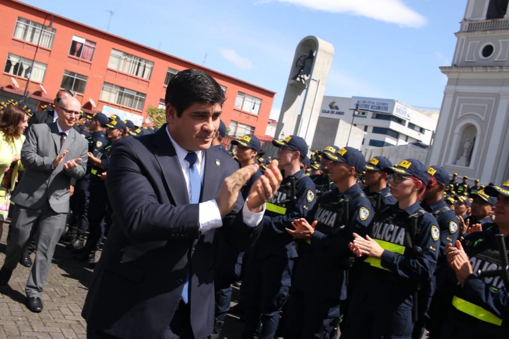 Diputado pide a Carlos Alvarado impulsar ley que fortalece Policía de Migración por “ola de violencia”