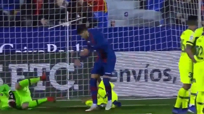 (Vídeo) La vergonzosa ‘actuación’ de Cillesen y Sergio Busquets en el Barcelona vs Levante