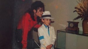 Conmoción por un documental que revela como nunca antes los abusos sexuales a menores de Michael Jackson