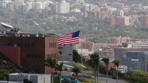 EEUU llamó a su personal diplomático «no esencial» a retirarse de Venezuela pero la embajada permanecerá abierta