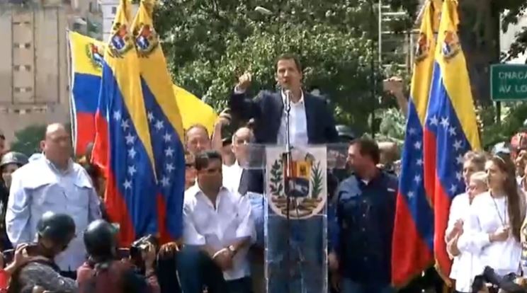 Juan Guaidó: «Hoy, 23 de enero de 2019, juro formalmente como Presidente encargado de Venezuela»