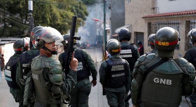 Ya son 326 los militares venezolanos desertores que han llegado a Colombia