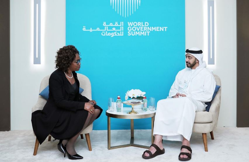 Gobierno defiende viaje a Emiratos Árabes de comitiva liderada por Epsy Campbell