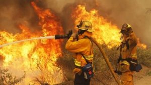 Bomberos se preparan desde ya ante previsión de aumento en incendios forestales por Fenómeno del Niño para 2024