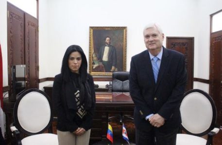 Venezolanos en Costa Rica compartieron con nueva encargada de negocios de Guaidó