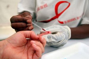 Caja aplica pruebas para detección de VIH con resultados en cuatro días