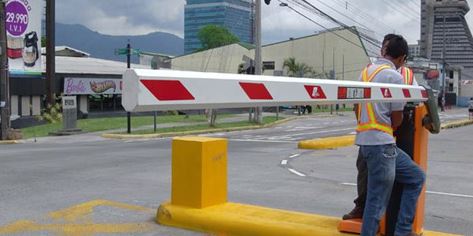 ¡Atención conductores! Agujas en cruces del tren ya funcionan en Heredia y Plaza González Víquez