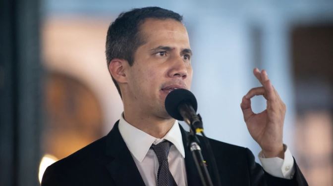 Continúa el apagón en Caracas: Juan Guaidó denunció que ocurrió por un incendio en una línea de alta tensión