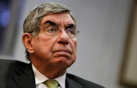 Fiscalía da marcha atrás y desiste de solicitar impedimento de salida contra Óscar Arias