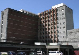 Familia francesa contagiada de sarampión salió del Hospital tras ocho días bajo cuidados médicos estrictos