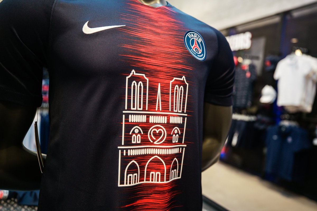 El PSG vende en 30 minutos las camisetas alusivas a Notre-Dame
