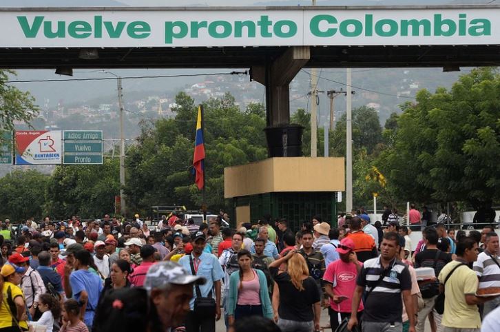 Gobierno colombiano invertirá 229 millones de dólares en la frontera con Venezuela para enfrentar los efectos de la crisis migratoria