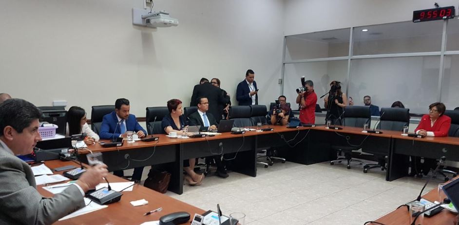 Exdirectiva del BCR advierte responsabilidad de exfuncionarios de Casa Presidencial en Cementazo