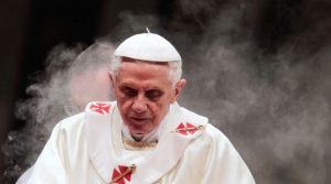 Papa emérito Benedicto XVI culpó de los abusos sexuales en la Iglesia a «la revolución de 1968»