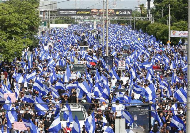 Nicaragua: A un año de la crisis, Ortega se aferra al poder y el pueblo llora a sus estudiantes