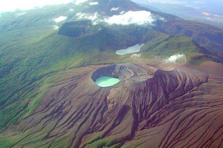 Autoridades aseguran que erupciones del Rincón de la Vieja son moderadas y no representan ningún peligro