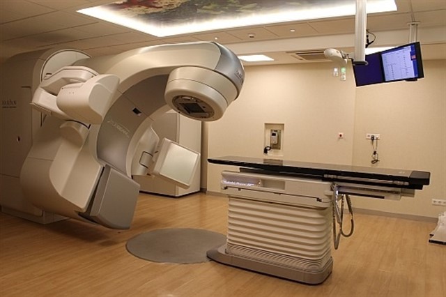 Suspensión de radioterapia en Hospital México afectará a 320 pacientes por día