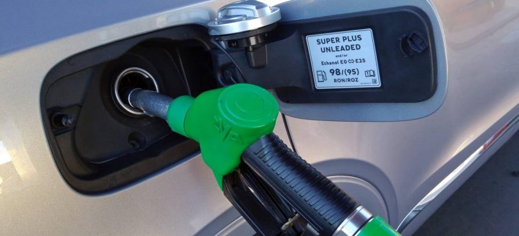 Ambientalistas dividen opiniones por la mezcla de etanol con gasolina