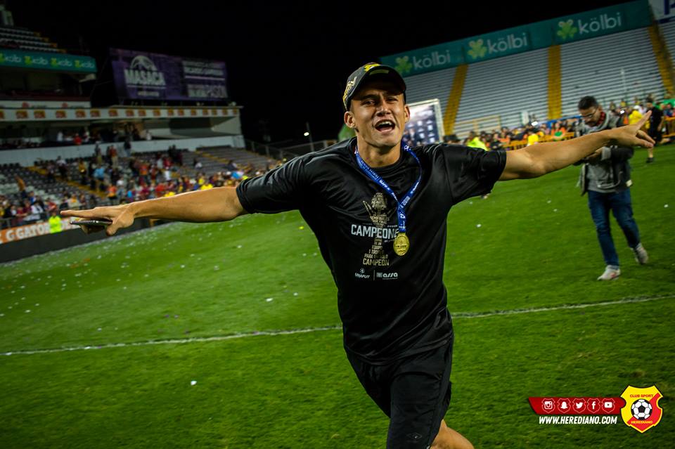 Alberth Villalobos regresará al Herediano para el Apertura 2019