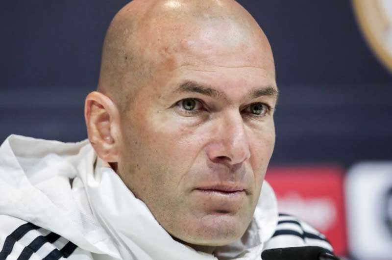 Zidane reconoce que en la portería del Real Madrid «puede pasar de todo»
