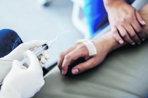 Colegio de Médicos analizará manejo de proyecto de eutanasia en cuidados paliativos