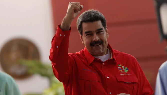 Nicolás Maduro aseguró que en España lo quieren «mucho» y que ganaría las elecciones con facilidad