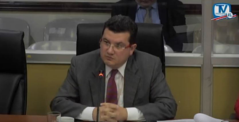 Exministro Sergio Alfaro recomendó sustituto para presidencia del BCR con aval de Luis Guillermo Solís