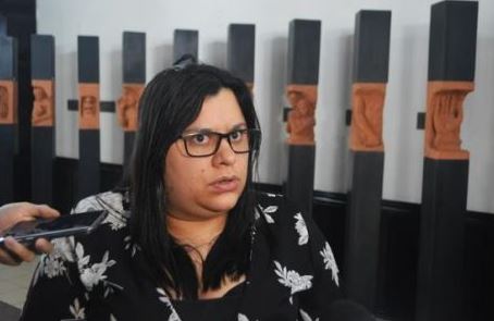 Diputada Paola Vega acusa a Rodolfo Piza de evadir responsabilidad en conflicto sobre pesca de arrastre
