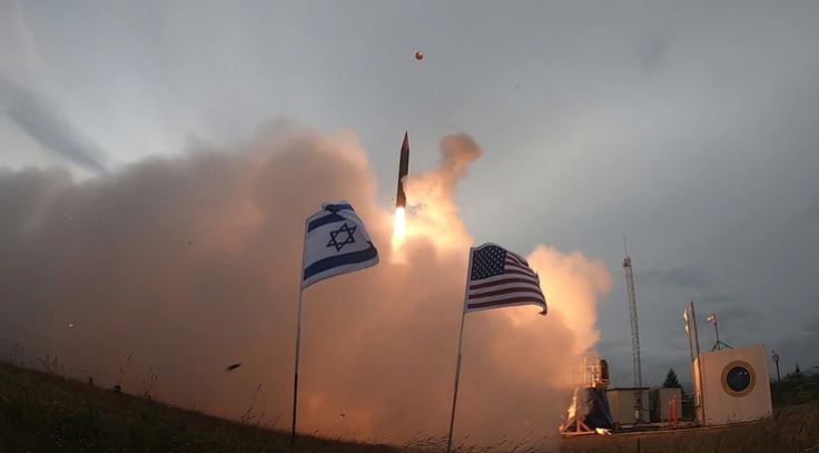 Israel y EEUU probaron con éxito el sistema antimisiles Arrow 3 en Alaska, en medio de las tensiones con Irán