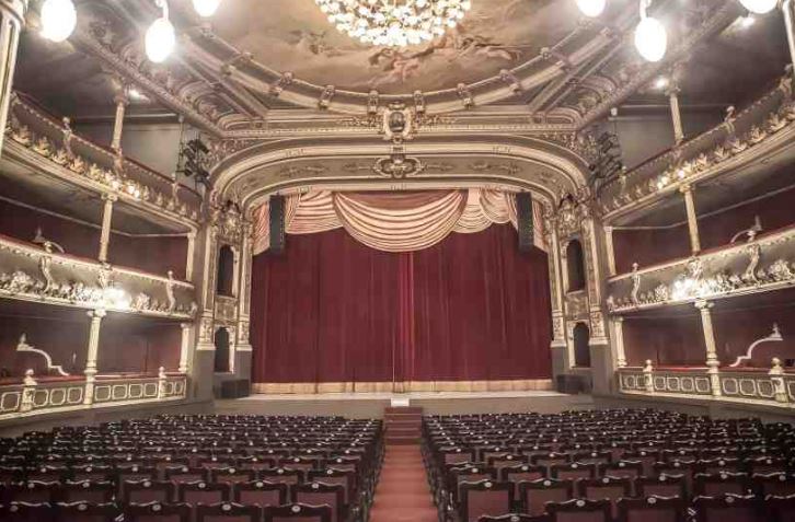 Diputados reviven préstamo que permitiría restaurar el Teatro Nacional