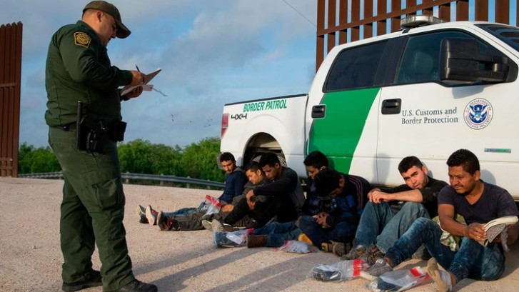 El gobierno de EEUU publicó la nueva política de detención niños indocumentados en la frontera
