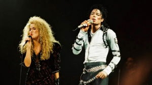 Sheryl Crow reconoció que vio «cosas extrañas» en su época de corista de Michael Jackson