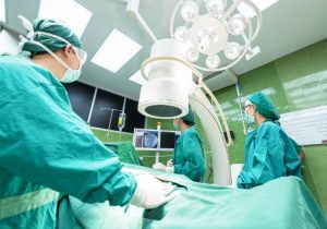 CCSS propone que usuarios asuman hasta 50% del costo de cirugías de forma voluntaria para afrontar listas de espera