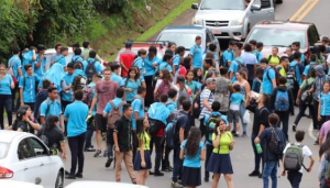 Estudiantes salen a las calles por aprobación en primer debate del proyecto de Educación Dual