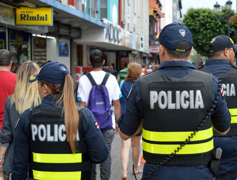 Policías y municipalidades piden ‘igualdad’ tras exclusión de CCSS de regla fiscal