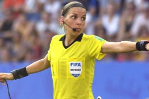Histórico: por primera vez una mujer arbitrará la final de la Supercopa de Europa